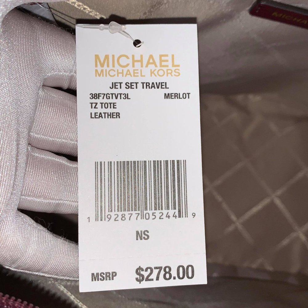 ❤️❤️SOLD❤️❤️Michael Kors Leather Purse💜 - Picture 8 of 16